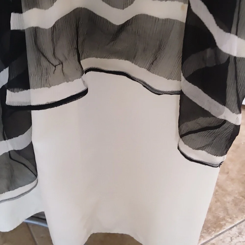 Black and white evening gown - Picture 8 of 8